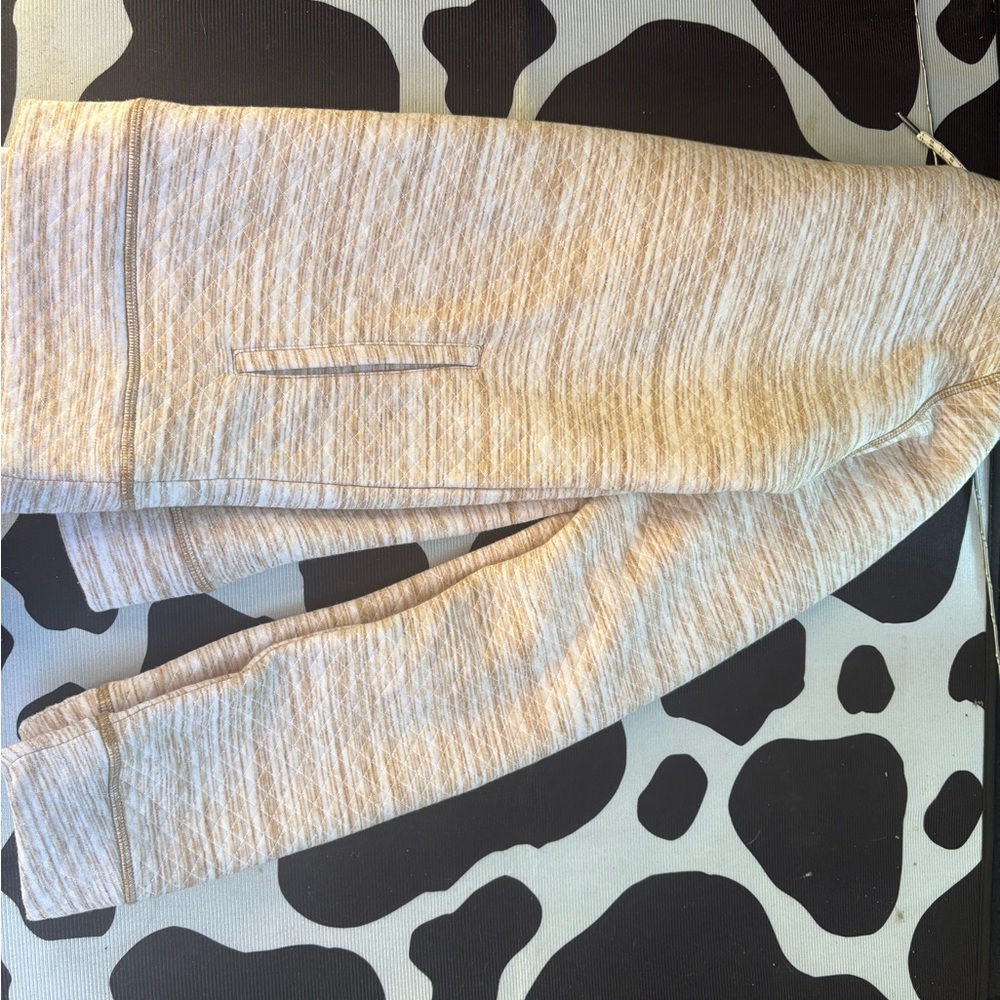 BKE Beige and White Knit Top